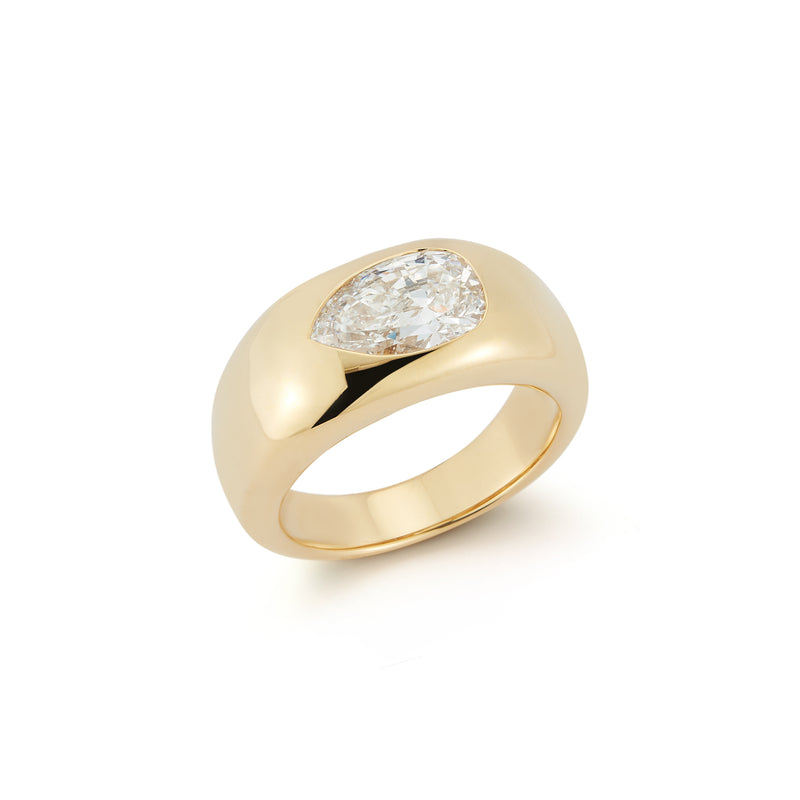 18K Yellow Gold and Pear Shaped Diamond Gypsy Ring