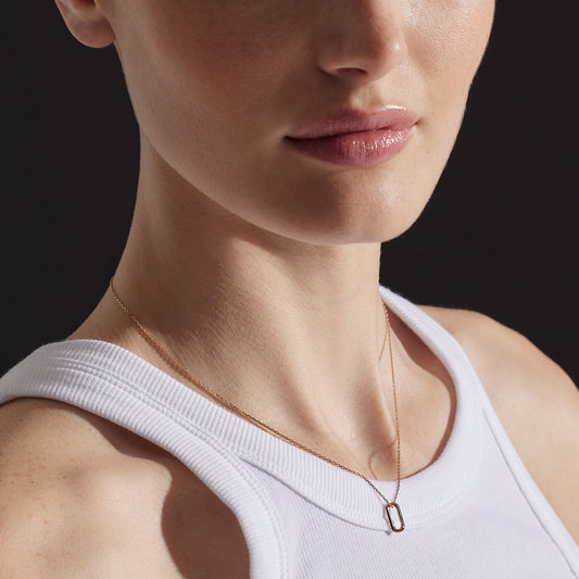 SAXON 18K GOLD MINI SINGLE LINK PENDANT