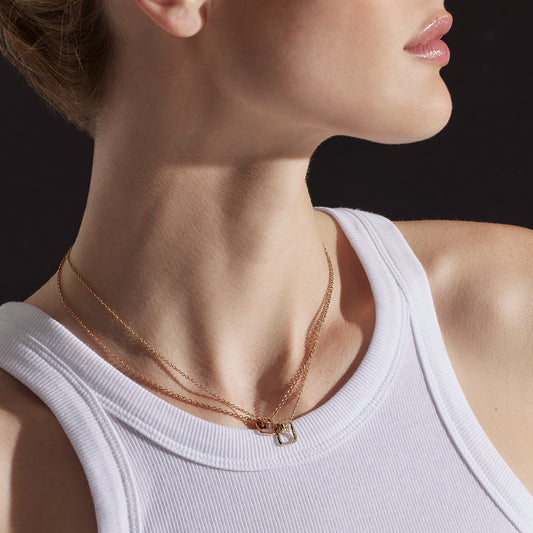 HUXLEY 18K GOLD COIL LINK PENDANT