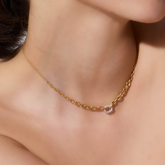 MORRELL 18K GOLD GRADUATED LINK NECKLACE WITH ONE DIAMOND LINK