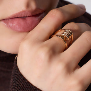 HUXLEY 18K GOLD SINGLE COIL LINK RING