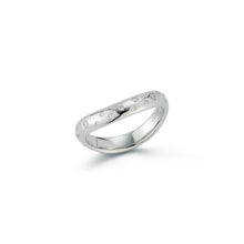 JULIAN PLATINUM AND DIAMOND WAVE RING