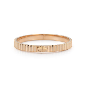 CLIVE 18K GOLD FLUTED BANGLE BRACELET WITH ORIGAMI PUSH CLOSURE