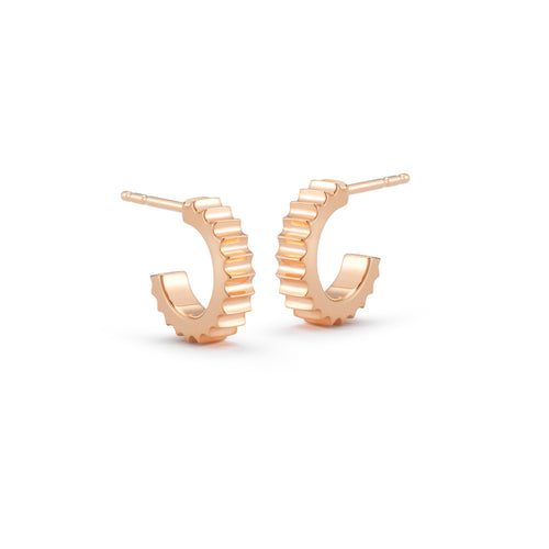 CLIVE 18K FLUTED HUGGIE EARRING