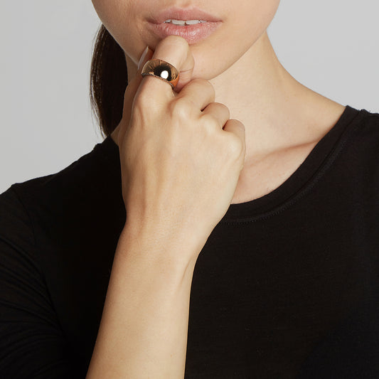 LYTTON 18K GOLD BOMBE RING WITH DIAMOND EDGES